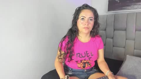 Snapshot of hanny_milf_ chatting on September 19, 11:42 am HANNY online show from September 19, 11:42 am