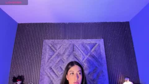 hannyk_ online show from October 20, 12:19 pm