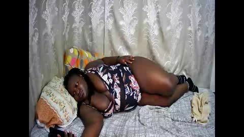 happysonia online show from November 5, 9:47 am