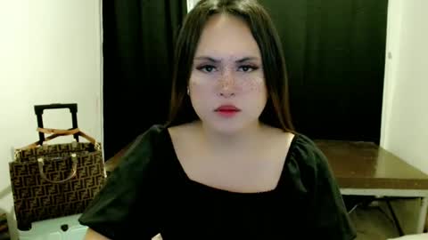 Snapshot of hardfox_xoxo chatting on February 23, 10:21 am mj online show from February 23, 10:21 am