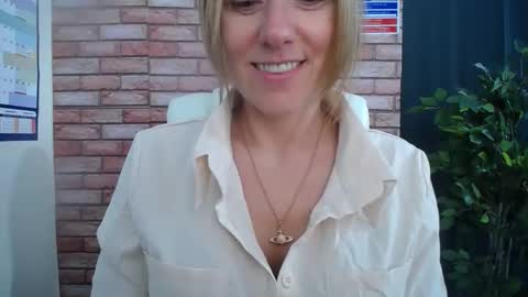 harleyrebz online show from October 7, 10:30 am