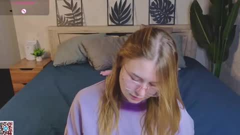 Snapshot of harmony_mills chatting on September 26, 12:41 am Christine online show from September 26, 12:41 am