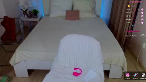 Hayle online show from March 3, 2:22 am