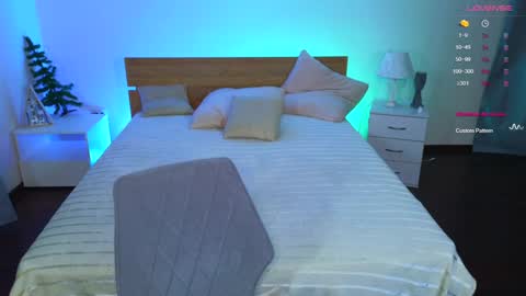 Hayle online show from January 8, 2:14 am