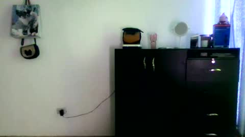 haylie85 online show from November 4, 8:36 pm