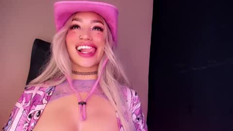 Marie online show from February 15, 7:51 am