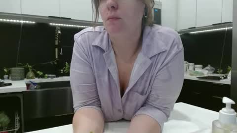 Hazel online show from March 28, 3:55 pm