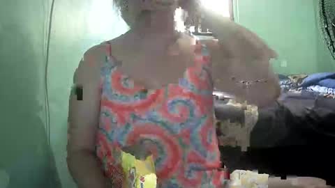 Snapshot of hazeldhane chatting on September 12, 1:28 am hazeldhane online show from September 12, 1:28 am