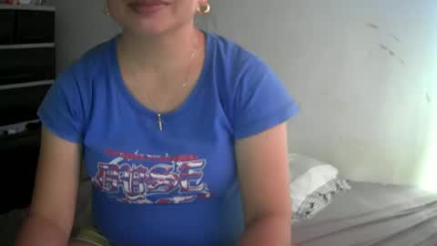 Snapshot of hazeldhane chatting on December 15, 5:34 am hazeldhane online show from December 15, 5:34 am