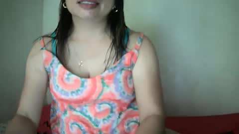 Snapshot of hazeldhane chatting on December 26, 7:35 am hazeldhane online show from December 26, 7:35 am