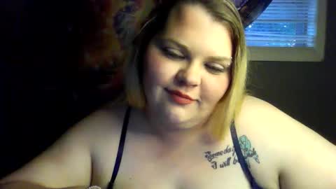 Hazeleyez97 online show from June 7, 12:28 am