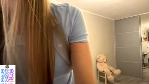 Mona online show from November 20, 12:06 pm