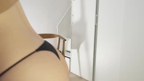 Snapshot of hee_jeen chatting on December 11, 10:14 am Jeen online show from December 11, 10:14 am