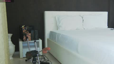 Helen online show from June 8, 3:18 am