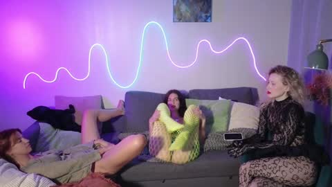 Heidis SOLO hot bath stream LUSH ON online show from December 6, 8:15 am