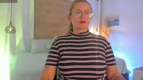 ANTARA REY online show from March 24, 7:08 pm