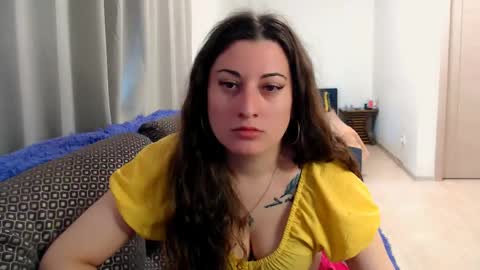 helen_adams_ online show from May 14, 6:30 am