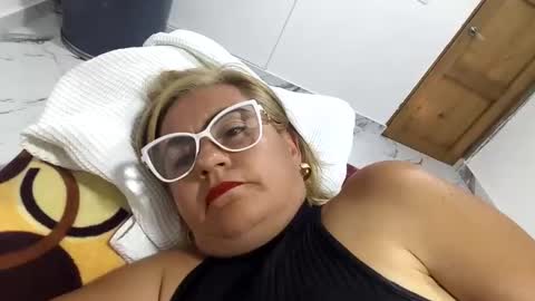 helena_col online show from May 20, 9:12 pm