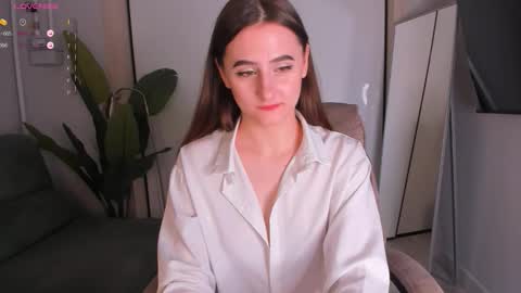 Helen online show from November 3, 4:11 pm