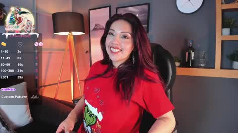 Snapshot of helenaduque_ chatting on December 24, 7:49 am Helena online show from December 24, 7:49 am