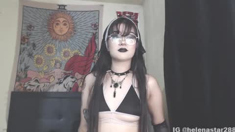 Snapshot of helenamorningstar chatting on October 31, 2:46 am helenamorningstar online show from October 31, 2:46 am