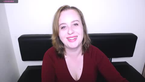 Snapshot of helenbrais chatting on October 2, 7:02 am Helen online show from October 2, 7:02 am