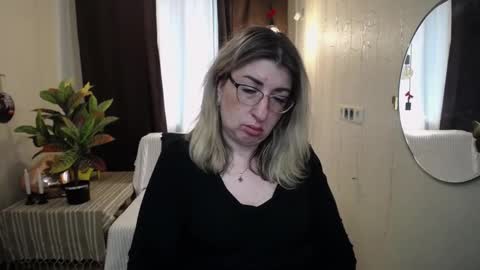 helenenigma online show from March 6, 5:35 am