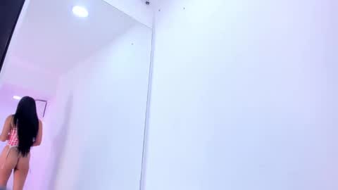 Snapshot of helenn_monroy1 chatting on October 7, 11:47 am online show from October 7, 11:47 am