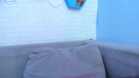 Snapshot of helenn_monroy1 chatting on January 8, 11:32 am online show from January 8, 11:32 am