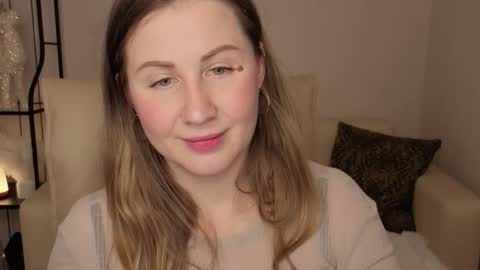 Helen online show from December 19, 8:17 am