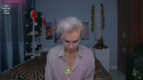 Helga online show from December 25, 3:49 pm