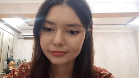 Snapshot of helgakraszewski chatting on October 22, 6:24 pm Alice online show from October 22, 6:24 pm