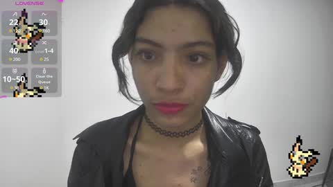 Snapshot of helia_n_amy chatting on February 3, 5:51 am Helia Transfem and Amy online show from February 3, 5:51 am