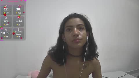 Snapshot of helia_n_amy chatting on January 12, 7:31 pm Helia Transfem and Amy online show from January 12, 7:31 pm