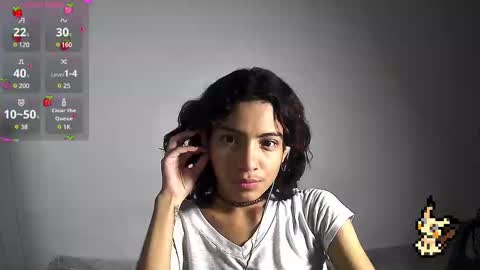 Snapshot of helia_n_amy chatting on February 28, 6:43 am Helia Transfem and Amy online show from February 28, 6:43 am