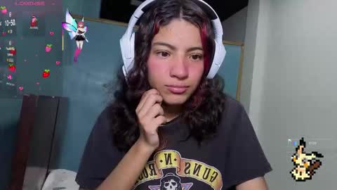 Snapshot of helia_n_amy chatting on October 12, 8:11 pm Helia Transfem and Amy online show from October 12, 8:11 pm