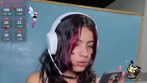 Snapshot of helia_n_amy chatting on September 20, 4:55 am Helia Transfem and Amy online show from September 20, 4:55 am