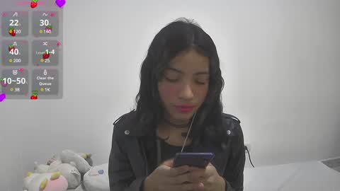 Snapshot of helia_n_amy chatting on January 9, 6:36 pm Helia Transfem and Amy online show from January 9, 6:36 pm