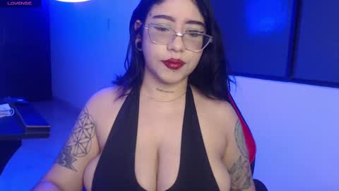 Snapshot of hell_girll_ chatting on September 14, 5:16 am Hell Girl online show from September 14, 5:16 am