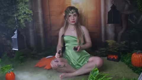 Snapshot of hello_taya chatting on October 15, 12:30 pm Taya online show from October 15, 12:30 pm