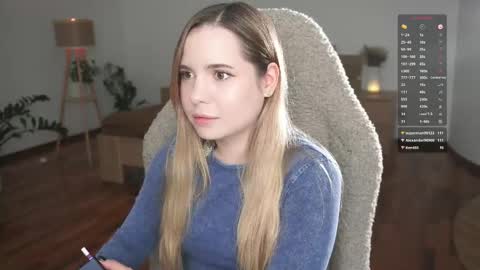 Snapshot of hello_taya chatting on September 25, 8:28 pm Taya online show from September 25, 8:28 pm