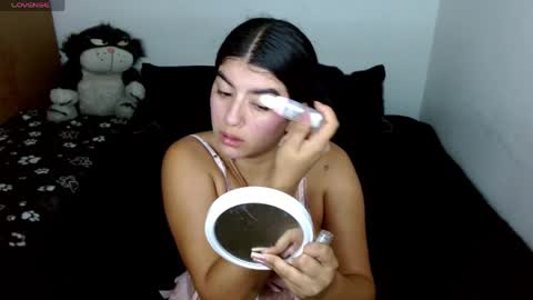 helloo_kityy25 online show from May 24, 2:10 am