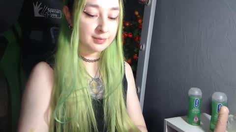 Snapshot of hentaishiing chatting on December 15, 4:48 pm Hentaishiing online show from December 15, 4:48 pm