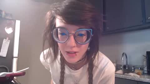 Shianne Siren online show from May 5, 7:06 pm