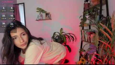 Snapshot of hera_069 chatting on December 20, 10:32 pm Hello I am Valentina independent Colombian model I love sensuality and pleasure welcome online show from December 20, 10:32 pm