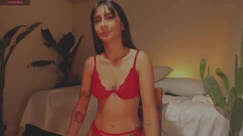 Hello I am Valentina independent Colombian model I love sensuality and pleasure welcome online show from November 17, 8:53 pm