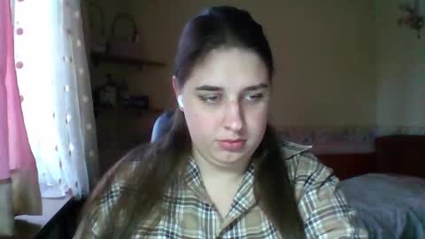 hess_luna_ online show from January 13, 10:08 am