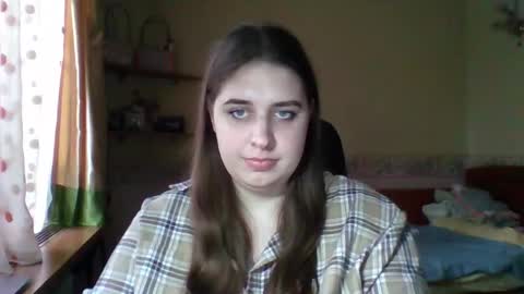 hess_luna_ online show from November 24, 10:17 am