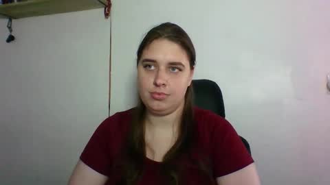 hess_luna_ online show from October 15, 9:23 am