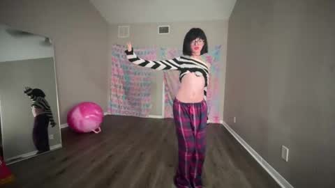 salem online show from February 21, 1:33 am